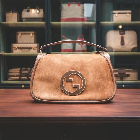 teeneger si prostituiscono per una borsa di gucci|Borsa Blondie Gucci: viaggio nell'archivio di Gucci a Firenze.